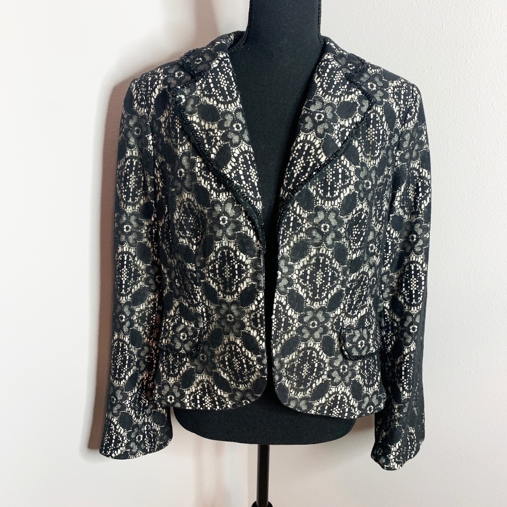 Alberto Makali Black & White Lace Cropped Blazer